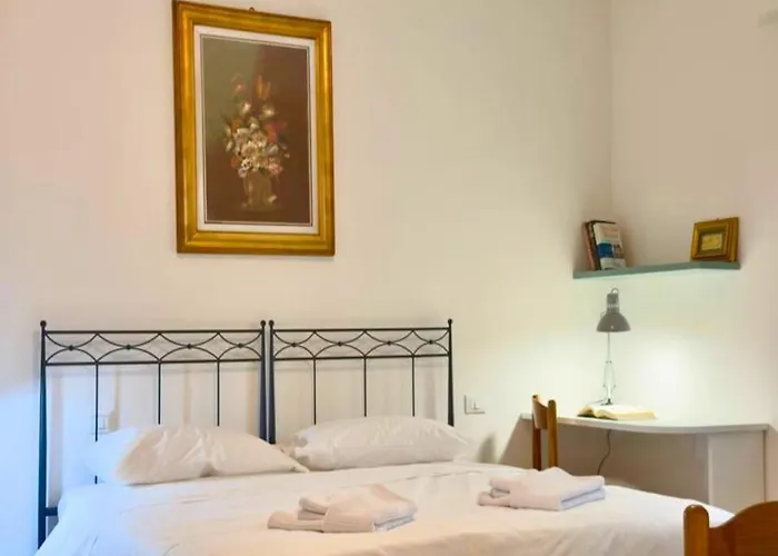 3 Rooms - 3 Bath - Bright Modern Apartment