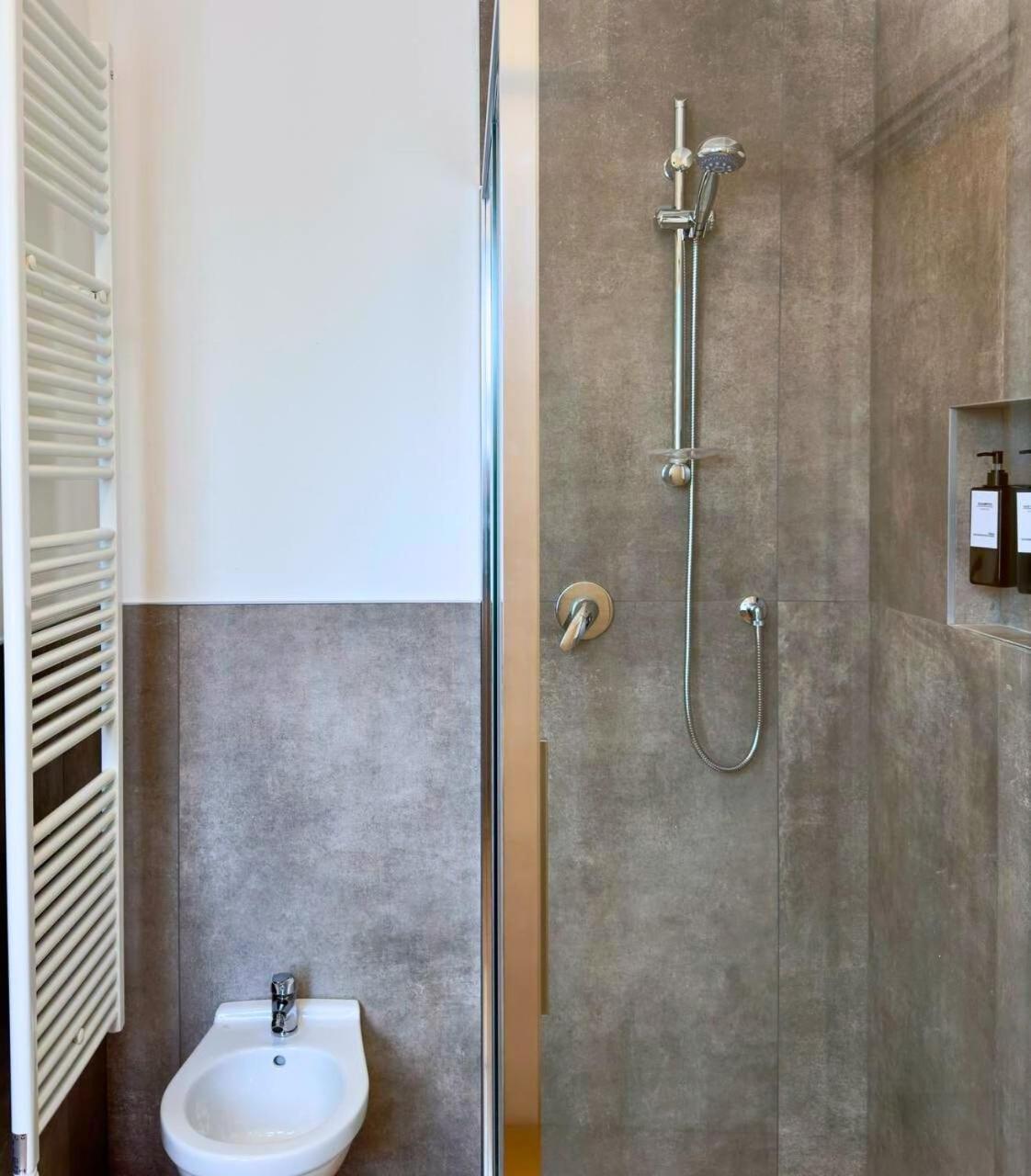 Appartamento 3 - 3 Bath - Bright Modern Verona
